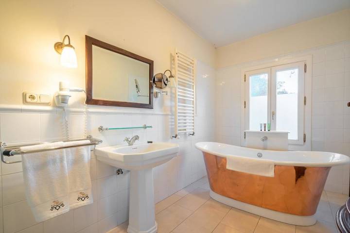 Hotel para 3 personas, con jardín además de piscina y vistas, Se admiten mascotas en Ronda - 4