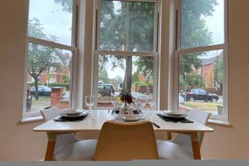 Holiday Rental for 5 People in Bedford, Bedfordshire, Photo 4