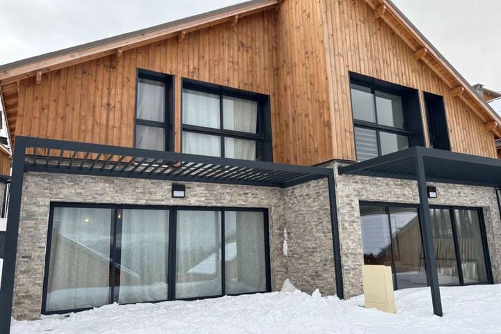Chalet für 8 Personen mit Terrasse in Station de Risoul, Risoul