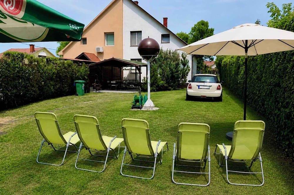 Ferienhaus 50 m zum Balaton mit eigenem Steg und Boot in Szantod, Plattensee Südufer