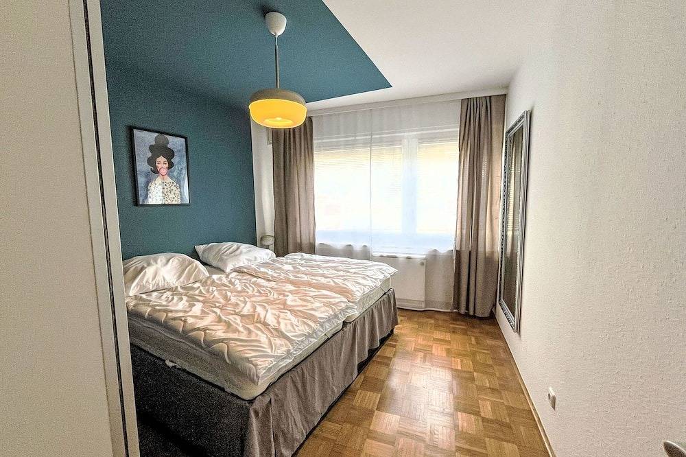 Entire apartment, Nice apartment for 5 people with Wifi, Tv and balcony in Siegburg, Rhein-Sieg-Kreis