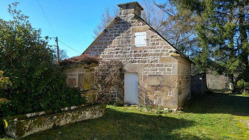 Location de vacances pour 8 personnes, avec vue ainsi que terrasse et jardin, animaux acceptés à Tarnac - 4