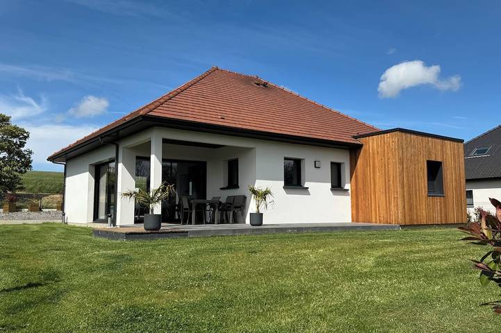 Location de vacances pour 8 personnes, avec jardin, animaux acceptés à Pihen-lès-Guînes