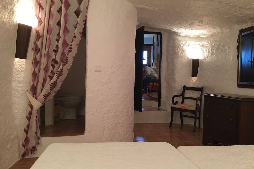 Cave House with a spectacular view of the village and across to Sagra in Galera, Geoparque de Granada