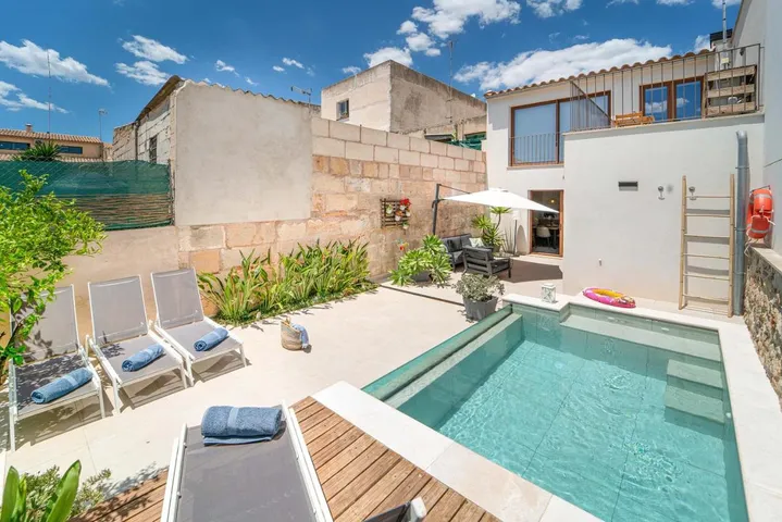Ferienhaus für 4 Personen, mit Garten und Ausblick sowie Pool - 1