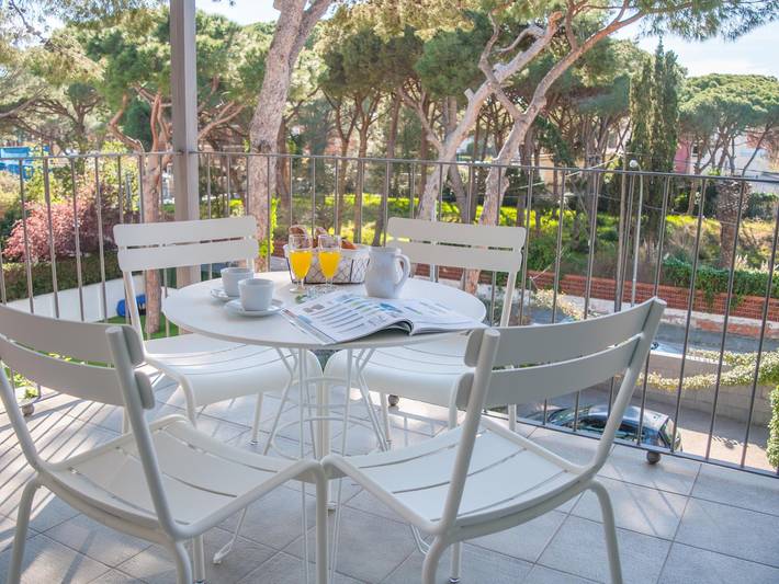Ferienwohnung für 4 Personen, mit Terrasse und Pool in Castelldefels - 2