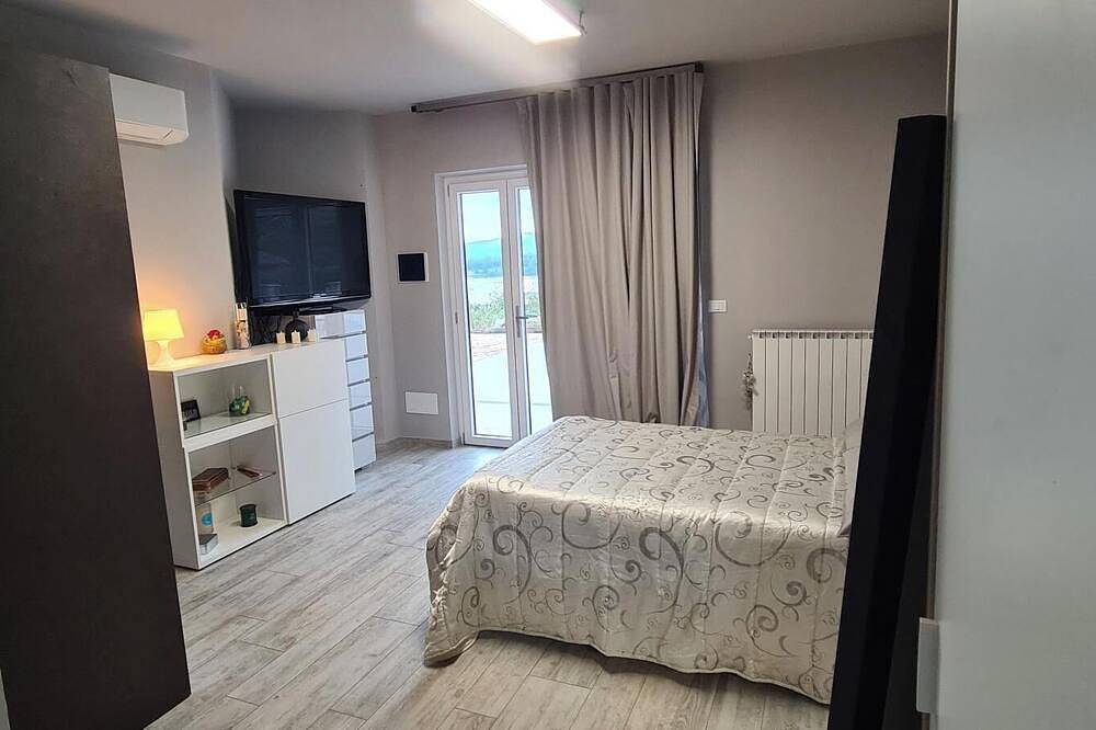 Ganze Wohnung, Villa Fiorita Studio Apartment Lake View in Avigliana, Turin Provinz
