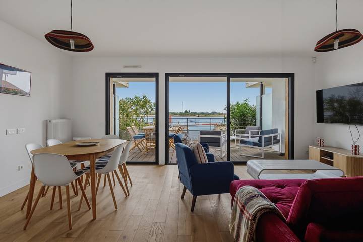 Location de vacances pour 4 personnes, avec Terrasse dans L'Aiguillon (Arcachon)