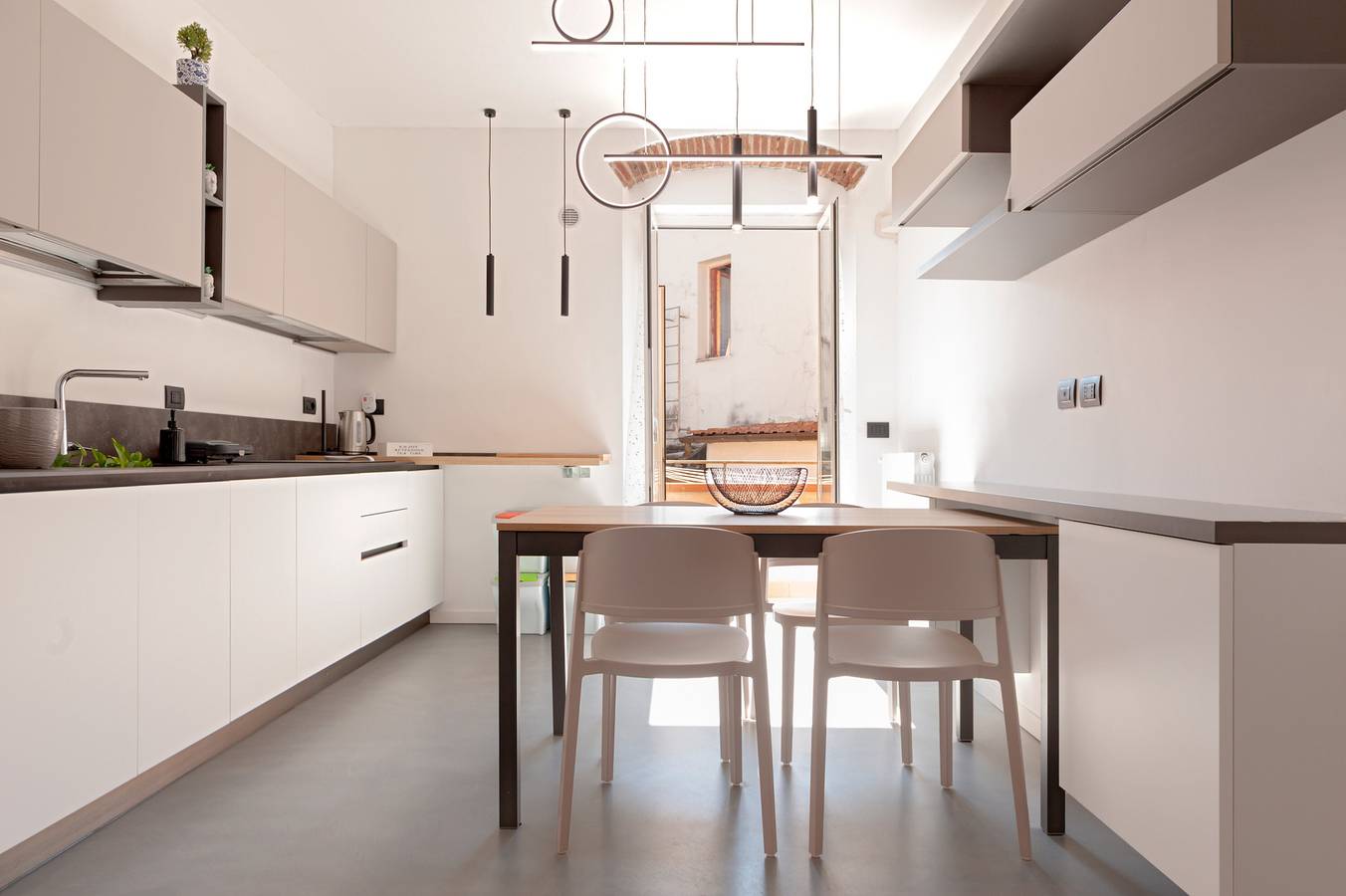 Ganze Wohnung, Ferienwohnung 'Riva 26 - Vista Mare E Design' mit Meerblick, Balkon und Wi-Fi in Livorno, Etruskische Küste