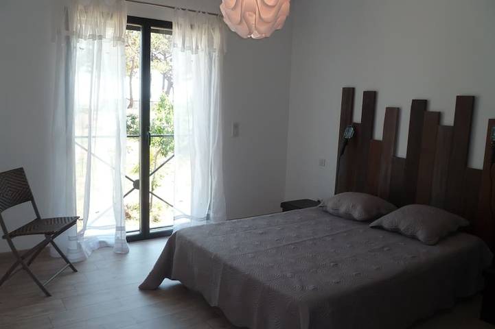 Location de vacances pour 6 personnes, avec terrasse et jardin, animaux acceptés à Biguglia - 2