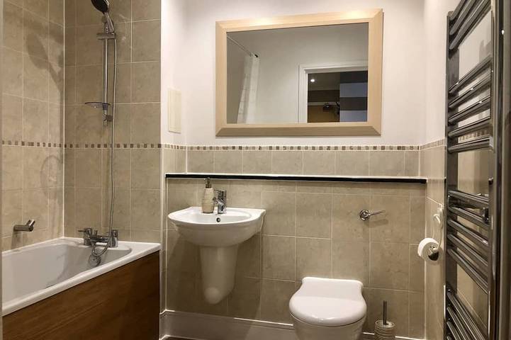 Appartement entier, Appartements avec brosse à dents - 2 chambres, 2 salles de bains avec vue sur l'eau in Ipswich, Suffolk