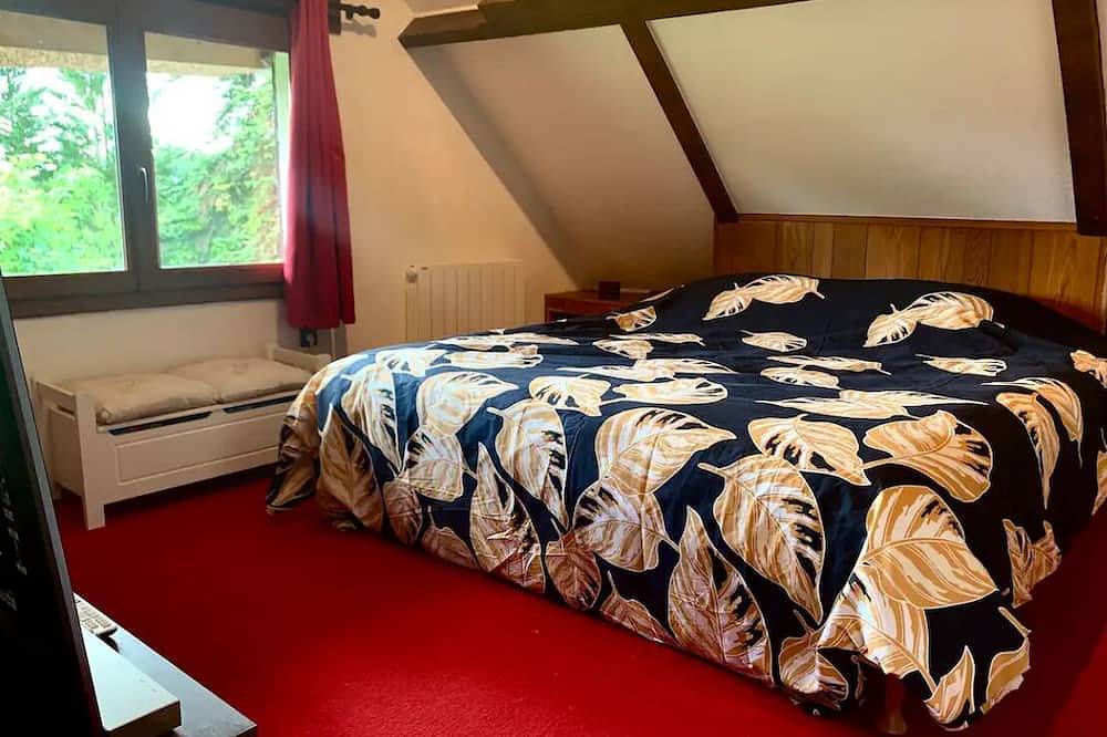Gîte privé avec piscine privée chauffée  (Gîte Made In Normandie) in Bois-Normand-près-Lyre, Région d'Évreux
