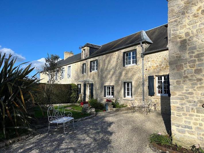 Location de vacances pour 2 personnes, avec terrasse ainsi que jardin et vue à Trévières - 2