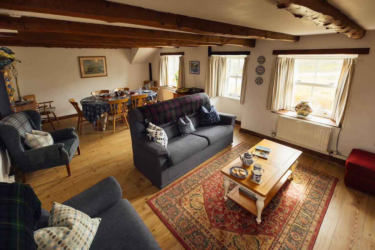 Charming Upper Solva Cottage by Beaches & Harbour in Solva, Pembrokeshire