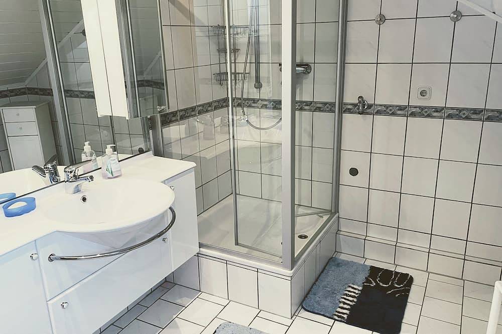 Ganze Wohnung, Gemütliche Ferienwohnung „Schwalbennest\"  unterm Dach mit Gartenzugang in Bundenthal, Landkreis Südwestpfalz