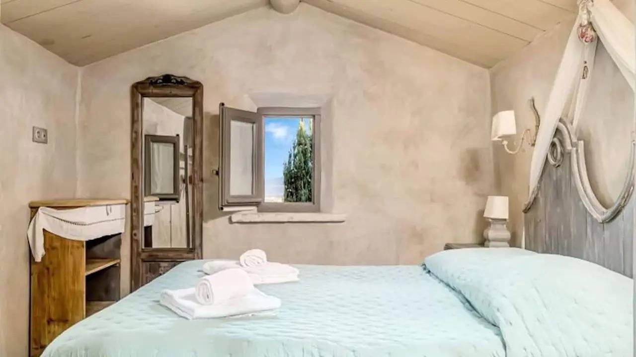 Appartement de vacances entier, Ferienwohnung für 2 Personen (28 m²) in Commune d'Oppède in Oppède, Parc naturel régional du Luberon