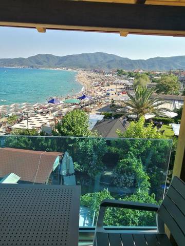 Ferienwohnung für 4 Personen, mit Balkon und Ausblick in Sarti
