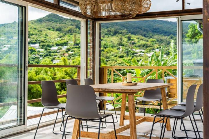 Cottage pour 8 personnes, avec jardin et vue, adapté aux familles dans Le Saint-Bernard