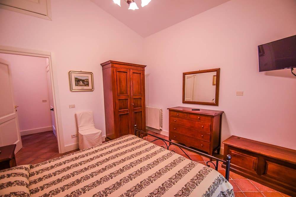 Villa mit umzäuntem Garten, privatem Pool und Klimaanlage, 1 km von Dorf in Avigliano Umbro, Terni Provinz