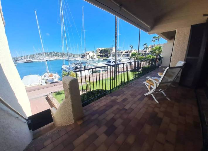 Gîte pour 4 personnes dans Port des Marines de Cogolin
