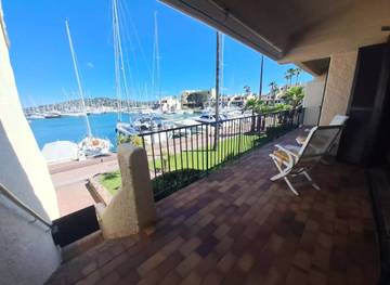 Gîte pour 4 personnes, avec piscine dans Port Cogolin