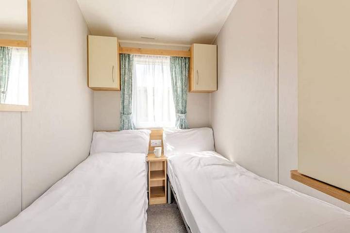 Bronze 3 Bedroom Caravan, Sleeps 8. With parking.P in Carmarthenshire