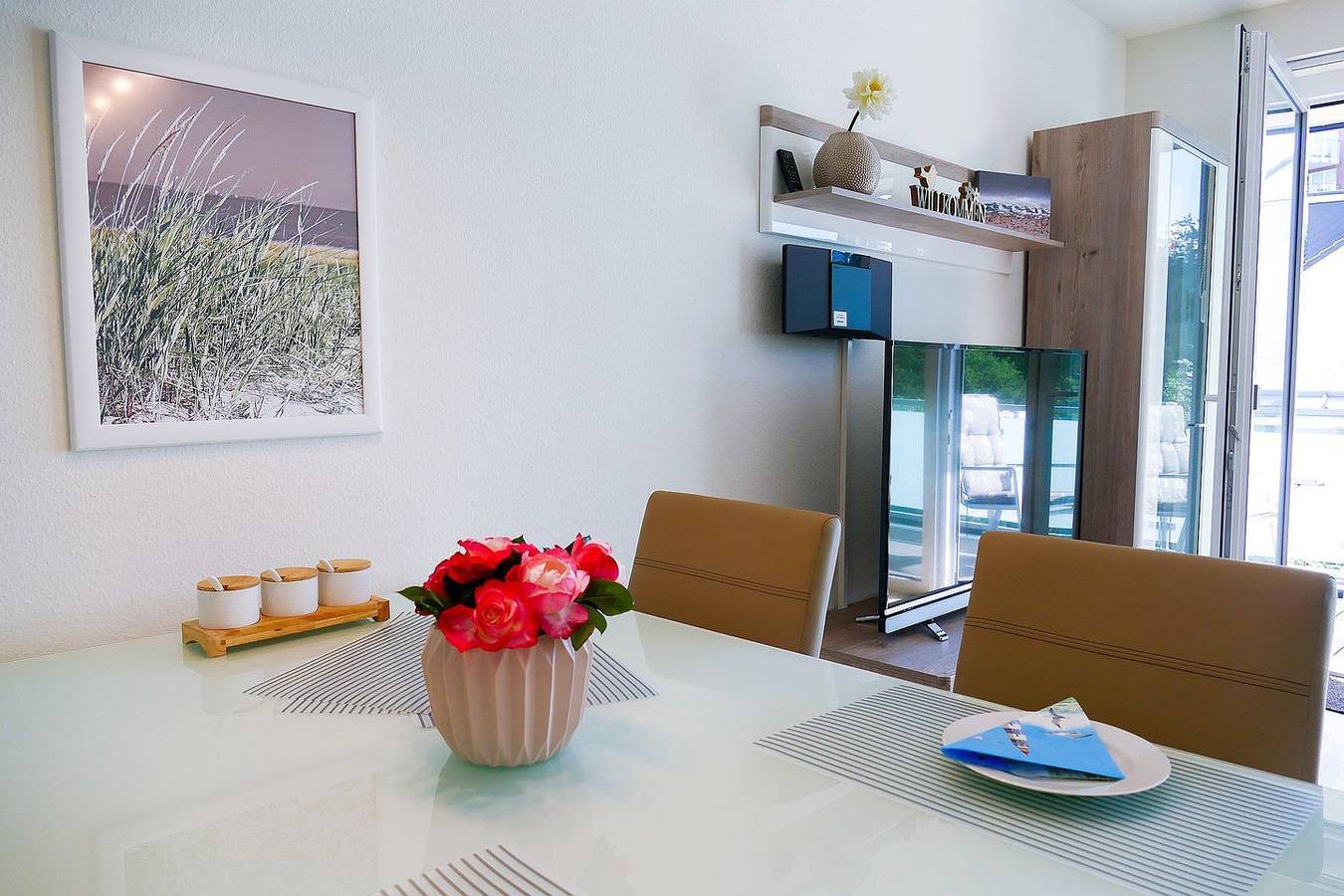 Ganze Wohnung, Haus Hohe Geest Hg05 – barrierearme Ferienwohnung mit Balkon & Sauna in Sahlenburg Strand, Cuxhaven