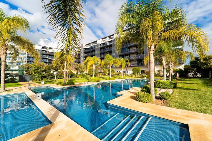 Penthouse voor 4 personen, with zwembad and tuin as well as balkon in Villajoyosa