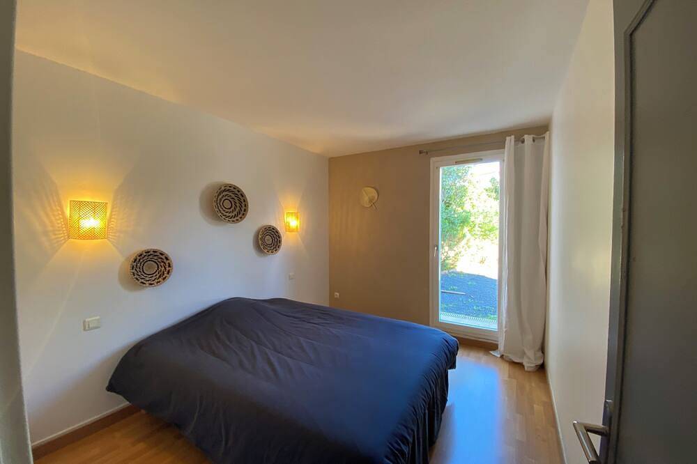 Entire apartment, Superb t4 apartment 150m from the sea in Sausset-les-Pins, Mediterranean Coast (France)