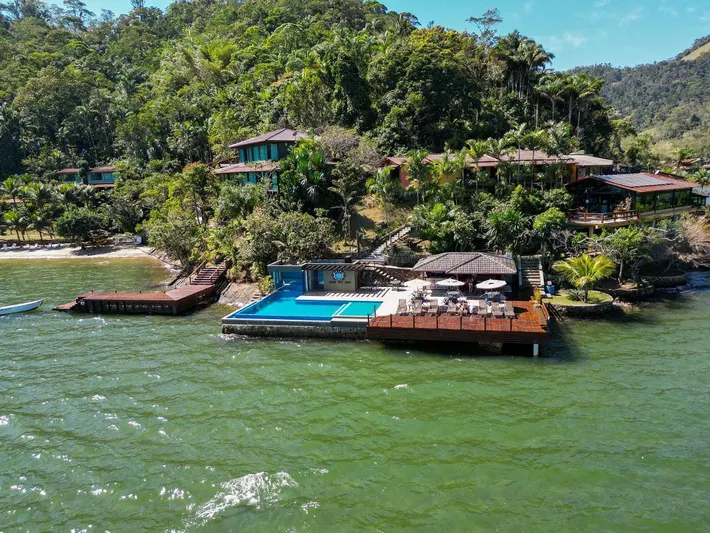 Hotel para 3 personas, con jardín y vistas además de sauna y piscina, Se admiten mascotas - 1