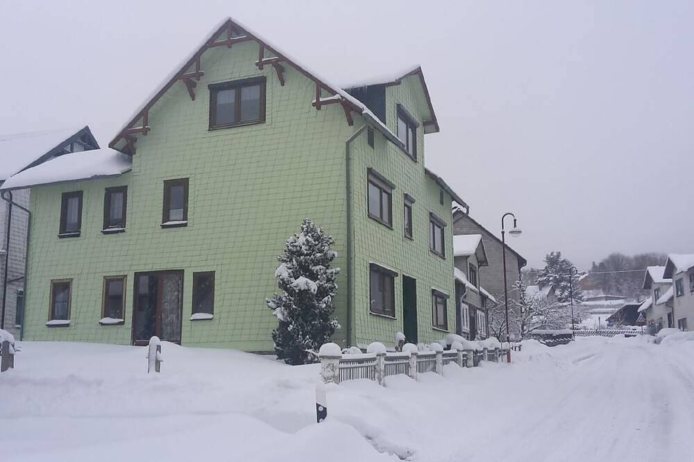 Ferienhaus Gehlberg für 1 - 10 Personen mit 8 Schlafzimmern - Ferienwohnung in Ein- oder Mehrfamilie in Gehlberg, Rennsteig