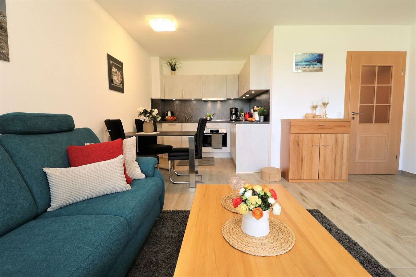 Ganze Wohnung, Ferienwohnung mit Terrasse direkt hinter der Düne in Wustrow, Fischland