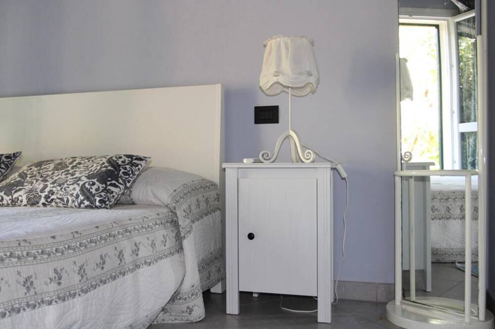 Entire apartment, Beautiful villa with pool in Terrasini, Palermo Province