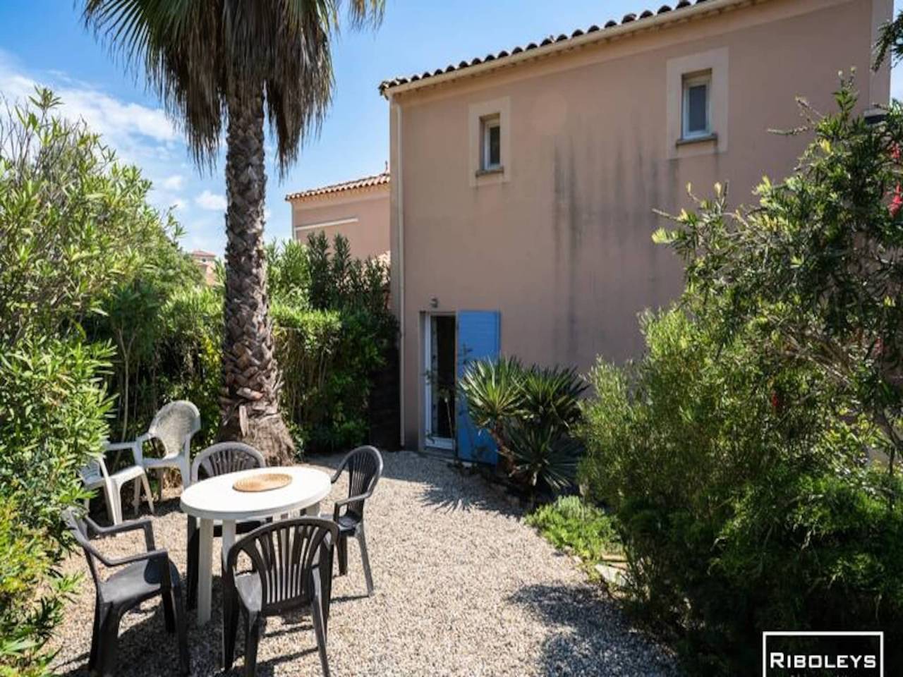 Ganze Wohnung, Villa bei Béziers mit Golf und Poolzugang in Béziers, Mittelmeerküste (Frankreich)