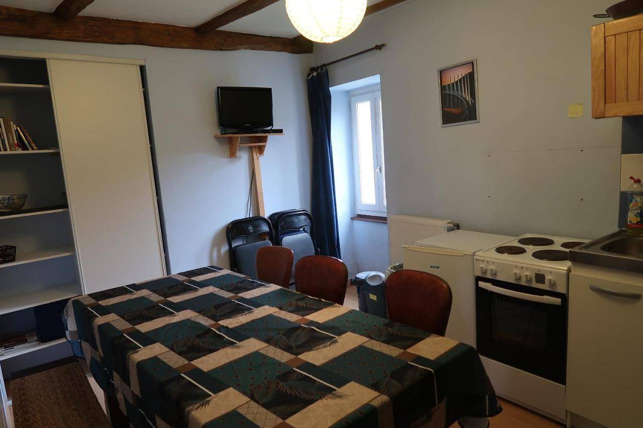 Appartement entier, Apartment in Tournemire, Parc naturel régional des Grands Causses