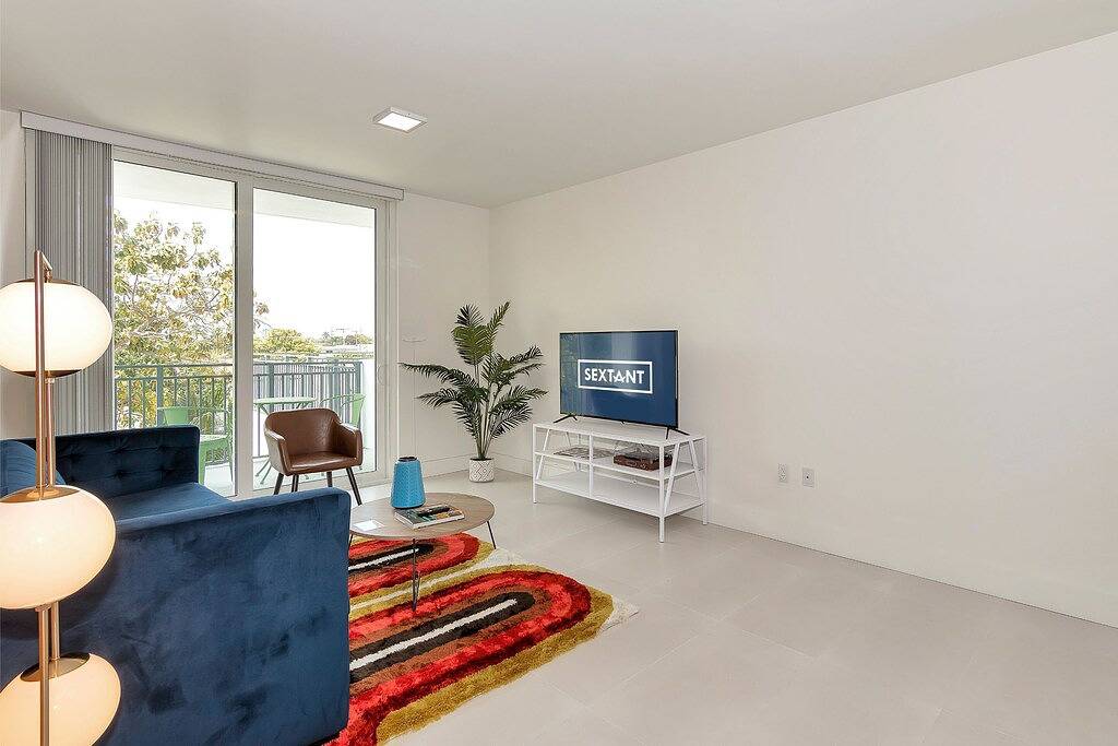 Minutes from Miracle Mile | Roami at Grove 27 in Miami, Florida