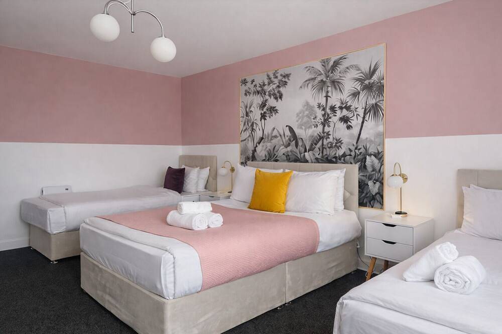 Entire apartment, Budget Friendly Private Apartment - Free Parking in Greater Manchester