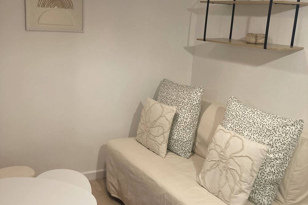 Entire apartment, Studio: Le nid charmant in Azay-le-Rideau, Loire Valley