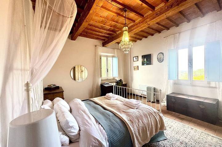Ganze Wohnung, Lovely Apartment with Breathtaking Views in Cool Umbrian Village in Castiglione del Lago, Lago Trasimeno