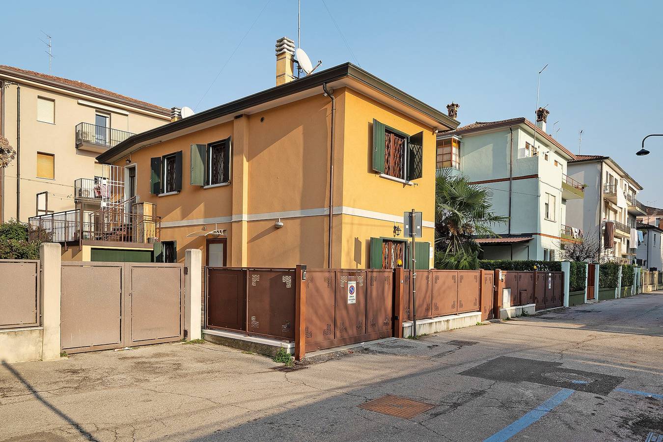 Entire apartment, Ca' Mercati One-Bedroom Apartment in Mestre Venice in Venice, Venice Province