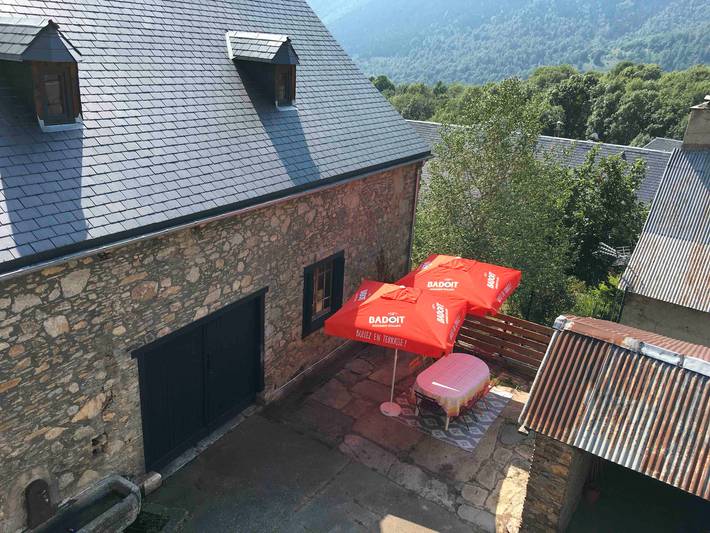 Location de vacances pour 9 personnes, avec jardin à Garin