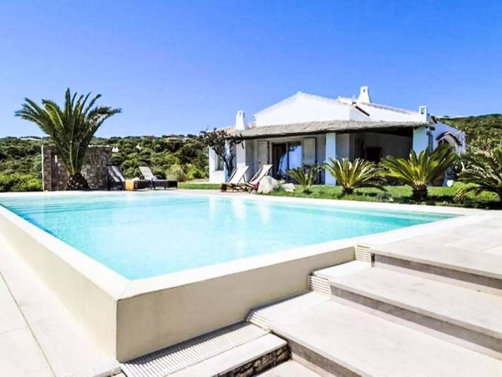 Villa per 6 persone, con Giardino e Piscina a Santa Teresa Gallura