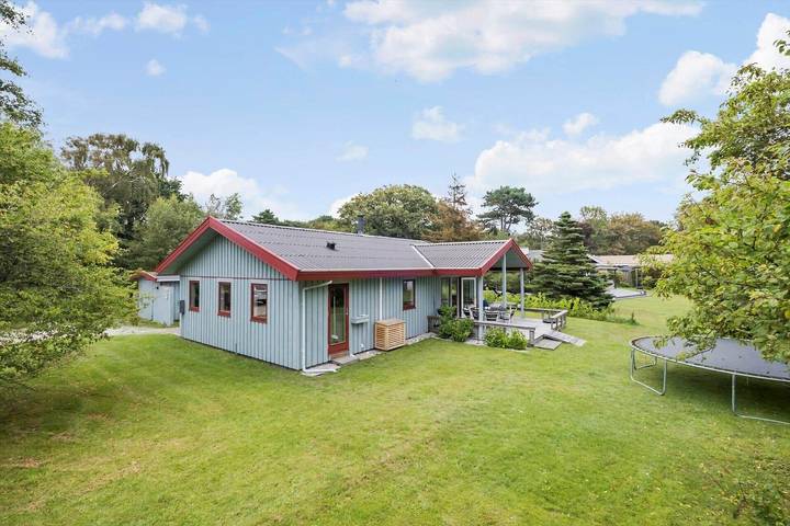 Ferienhaus für 6 Personen, mit Terrasse und Garten in Liseleje