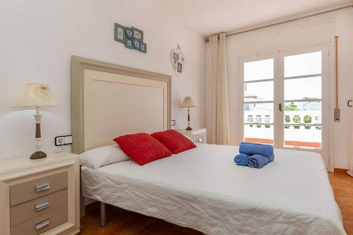 Ferienhaus für 8 Personen, mit Terrasse und Pool, mit Haustier in Miami Playa - 2