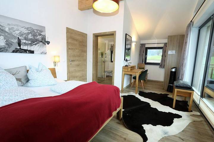 Chalet für 6 Personen, mit Balkon und Pool in Inzell - 2