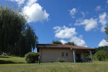 Location de vacances pour 6 personnes, avec jardin à Mugron