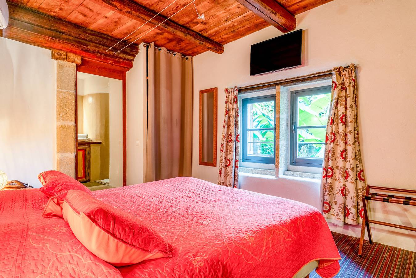 Chambre « Chambre 12 » avec piscine partagée, Wi-Fi et climatisation in Collias, Région de Nîmes