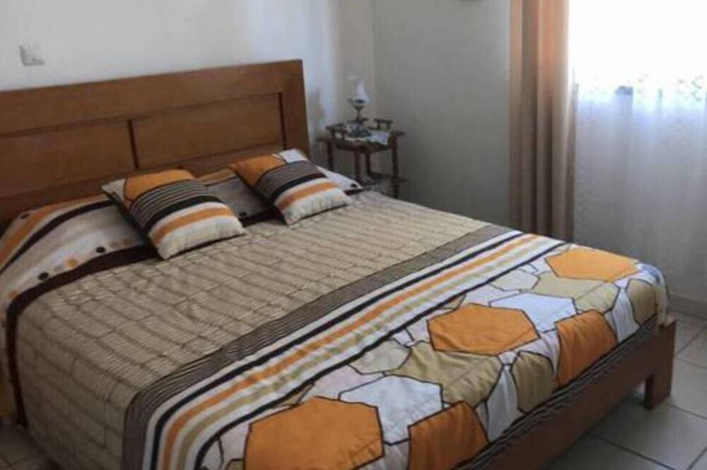 Bed and breakfast amid orange trees, 10 minutes from the beach in Luz de Tavira e Santo Estévão, Parque Natural da Ria Formosa