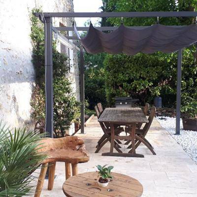 Chambre d’hôte pour 5 personnes, avec Jacuzzi et Terrasse ainsi que Jardin et Piscine dans l' Isère - 3