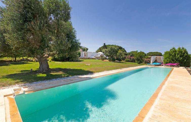 Acogedor 1BR Apt con piscina y WiFi cerca de Ristorante Gigione in Ostuni, Salento
